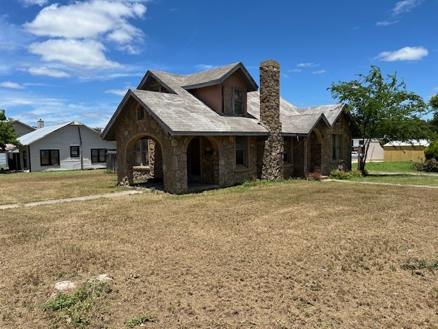 1421 S High Street Brady TX 76825