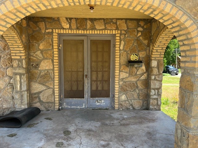 1421 S High Street Brady TX 76825