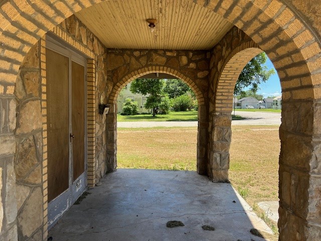 1421 S High Street Brady TX 76825