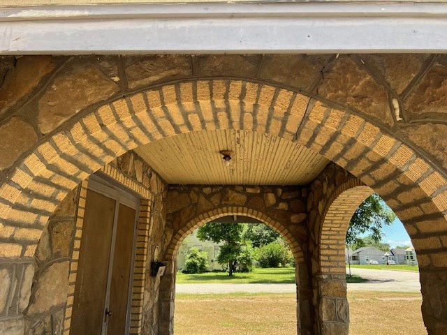 1421 S High Street Brady TX 76825