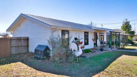 1209 Loving Mason TX 76856
