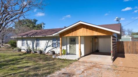 1236 Martin Street Mason TX 76856
