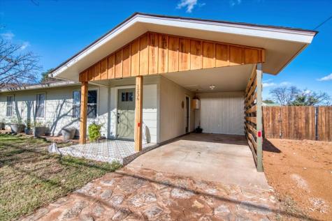 1236 Martin Street Mason TX 76856