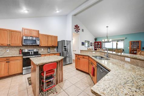 318 S Polly Peak Drive Bandera TX 78003
