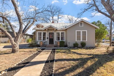 209 S Elk Street Fredericksburg TX 78624