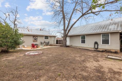 209 S Elk Street Fredericksburg TX 78624