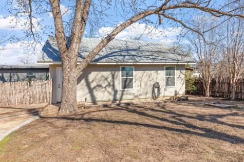 209 S Elk Street Fredericksburg TX 78624