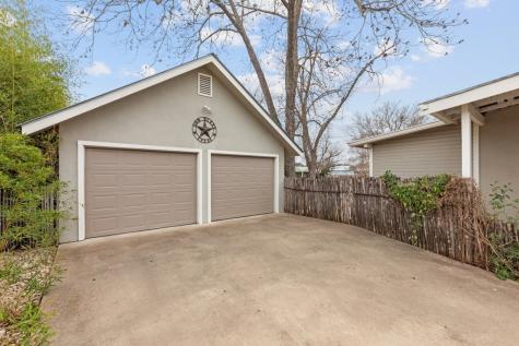 209 S Elk Street Fredericksburg TX 78624