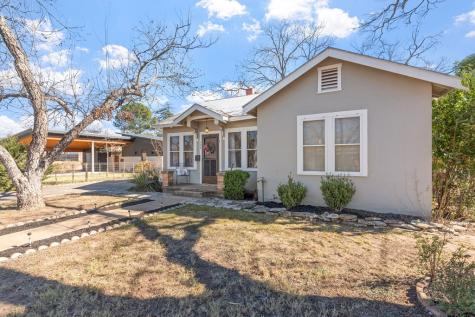 209 S Elk Street Fredericksburg TX 78624
