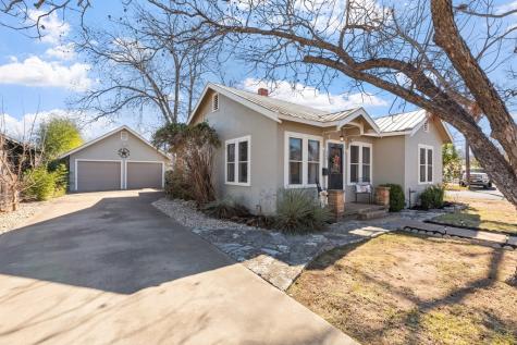 209 S Elk Street Fredericksburg TX 78624