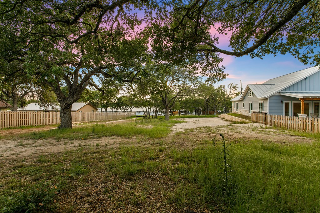 1312 Greenlawn Place Blanco TX 78606