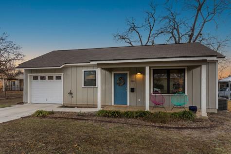 220 W College Street Fredericksburg TX 78624