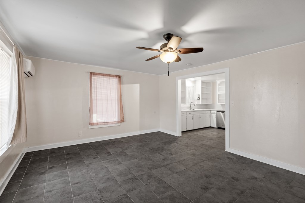 511 S Live Oak Street Mason TX 76856
