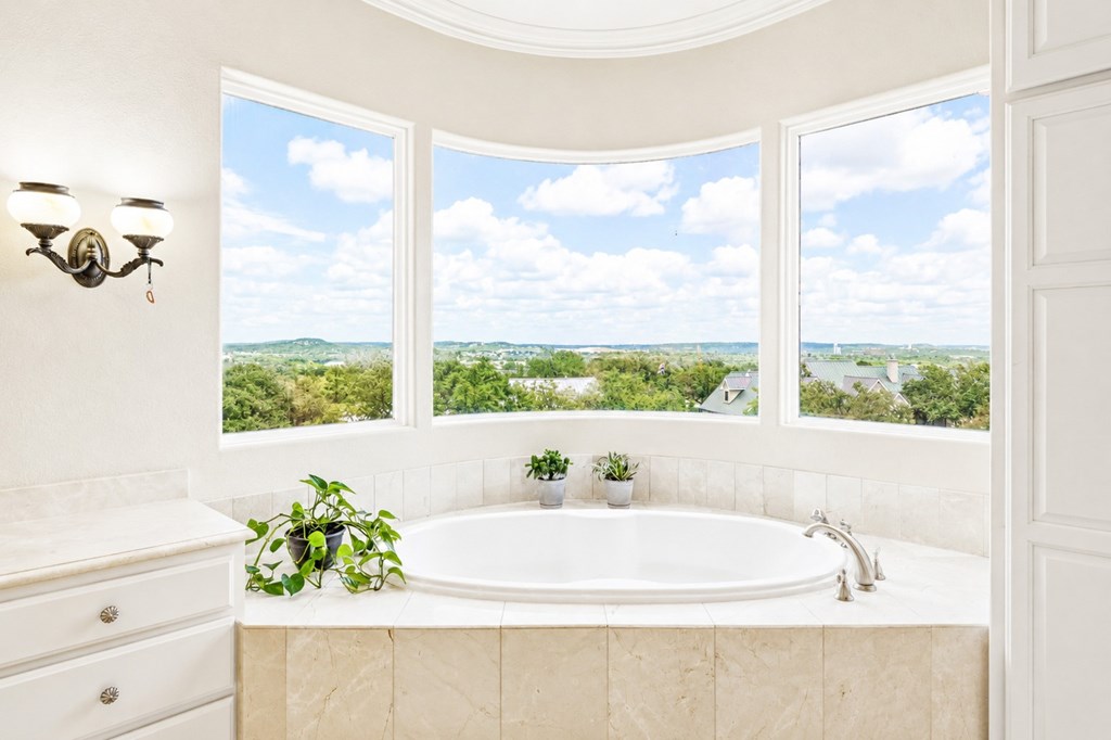 107 Deerwood Kerrville TX 78028