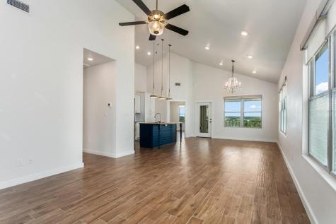 1025 Roanoke Lane Kerrville TX 78028