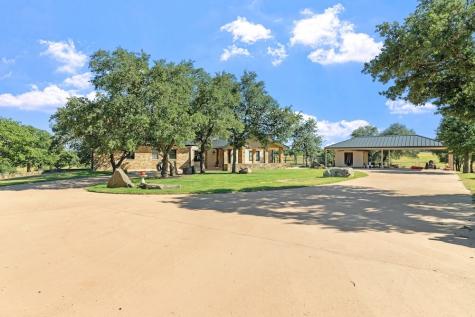 71 Granite Springs Drive Fredericksburg TX 79624