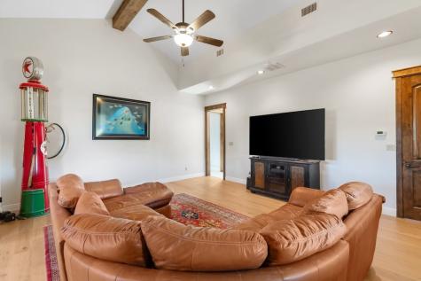 71 Granite Springs Drive Fredericksburg TX 79624