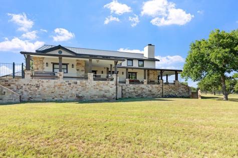 71 Granite Springs Drive Fredericksburg TX 79624