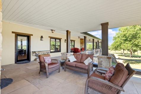 71 Granite Springs Drive Fredericksburg TX 79624