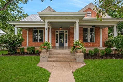 509 W Austin Street Fredericksburg TX 78624