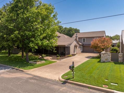 306 S Acorn Street Fredericksburg TX 78624