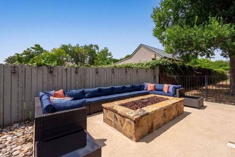 306 S Acorn Street Fredericksburg TX 78624