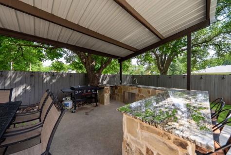 306 S Acorn Street Fredericksburg TX 78624
