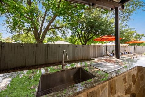 306 S Acorn Street Fredericksburg TX 78624