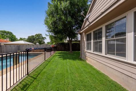 306 S Acorn Street Fredericksburg TX 78624