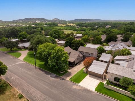 306 S Acorn Street Fredericksburg TX 78624