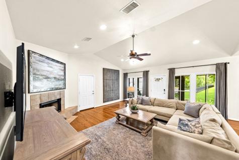 306 S Acorn Street Fredericksburg TX 78624