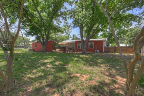 112 W Mulberry Street Fredericksburg TX 78624