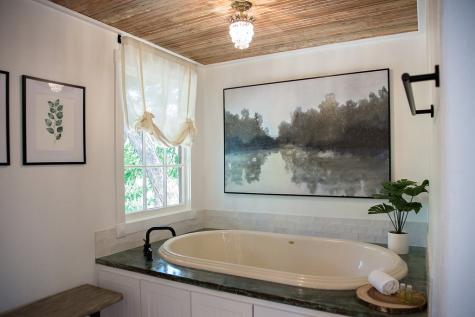 204 S Elk Street Fredericksburg TX 78624