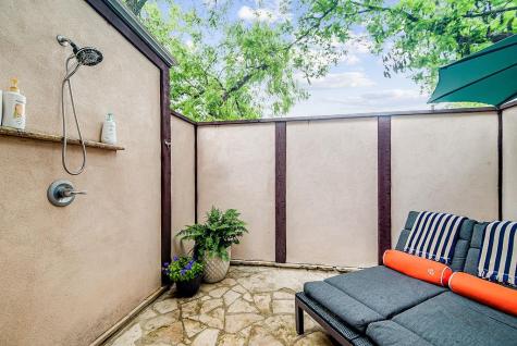 204 S Elk Street Fredericksburg TX 78624