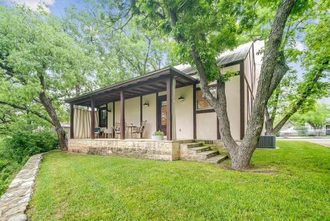 204 S Elk Street Fredericksburg TX 78624
