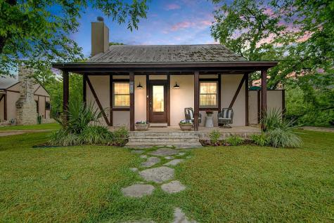 204 S Elk Street Fredericksburg TX 78624