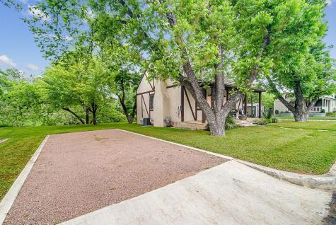 204 S Elk Street Fredericksburg TX 78624