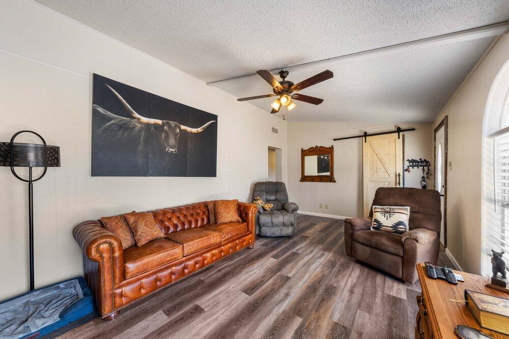 731 W Mountain View Trail Pipe Creek TX 78063
