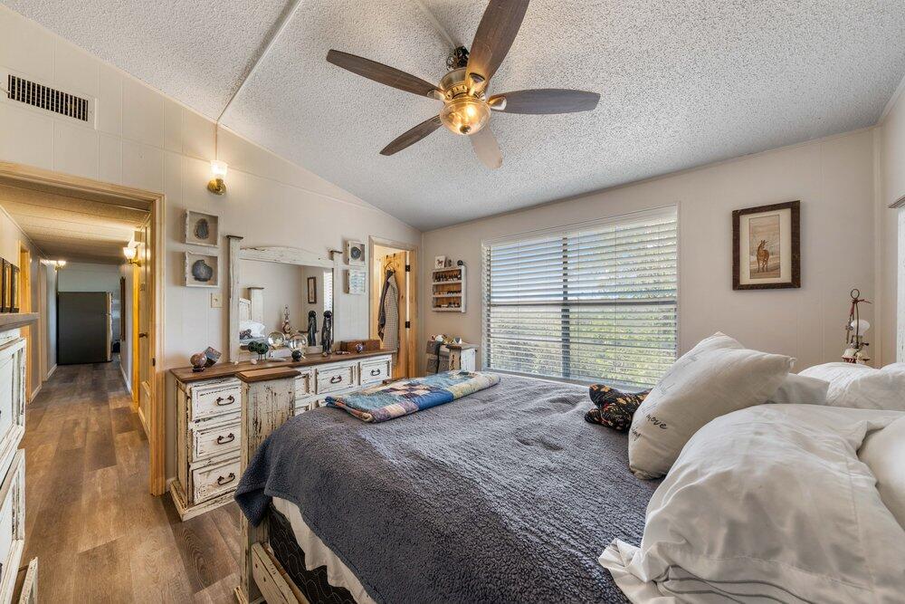 731 W Mountain View Trail Pipe Creek TX 78063