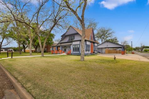 1102 S College Street Brady TX 76825