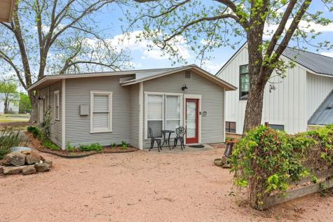 215 E Travis Street Fredericksburg TX 78624