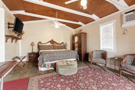 215 E Travis Street Fredericksburg TX 78624