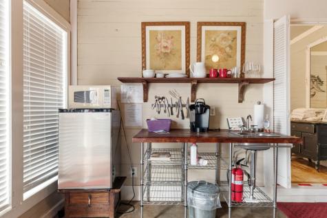 215 E Travis Street Fredericksburg TX 78624