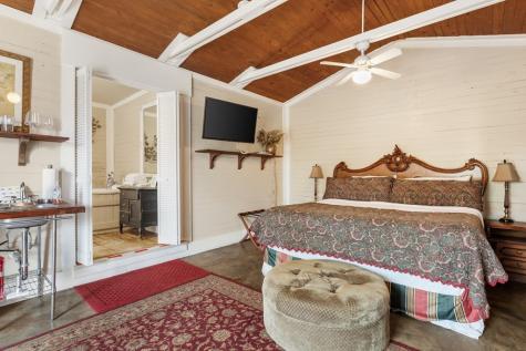 215 E Travis Street Fredericksburg TX 78624