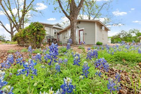215 E Travis Street Fredericksburg TX 78624