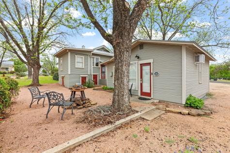 215 E Travis Street Fredericksburg TX 78624