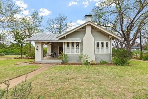 215 E Travis Street Fredericksburg TX 78624