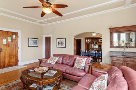215 E Travis Street Fredericksburg TX 78624