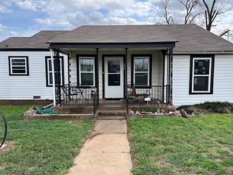 907 Bleeker Street Brady TX 76825