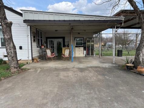 907 Bleeker Street Brady TX 76825